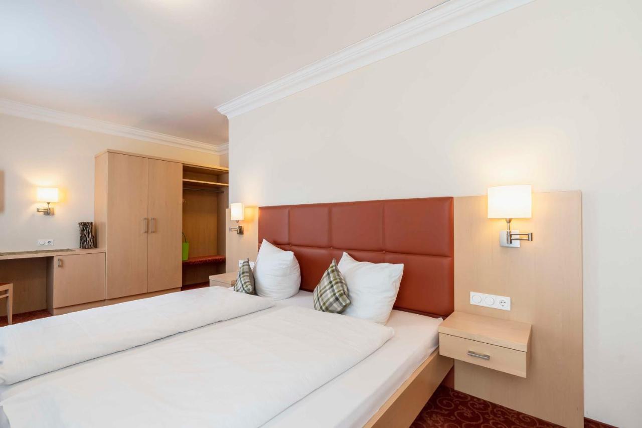 Hotel Dirsch Wellness & Spa Resort Emsing Kültér fotó