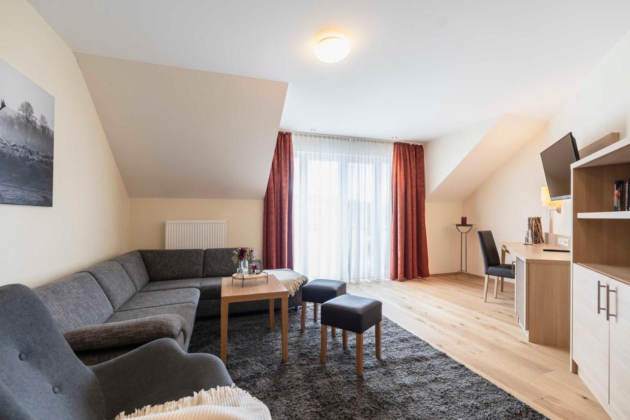 Hotel Dirsch Wellness & Spa Resort Emsing Kültér fotó