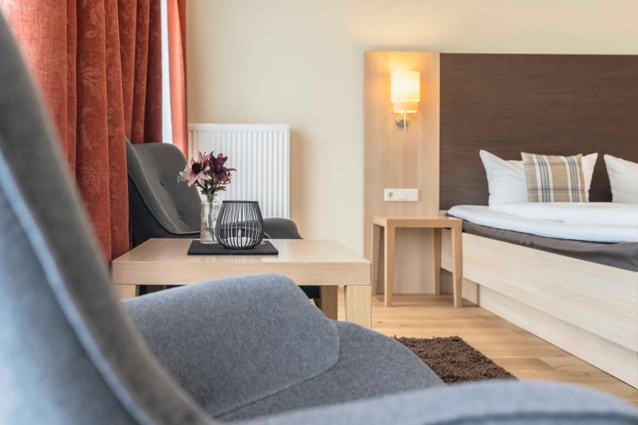 Hotel Dirsch Wellness & Spa Resort Emsing Kültér fotó