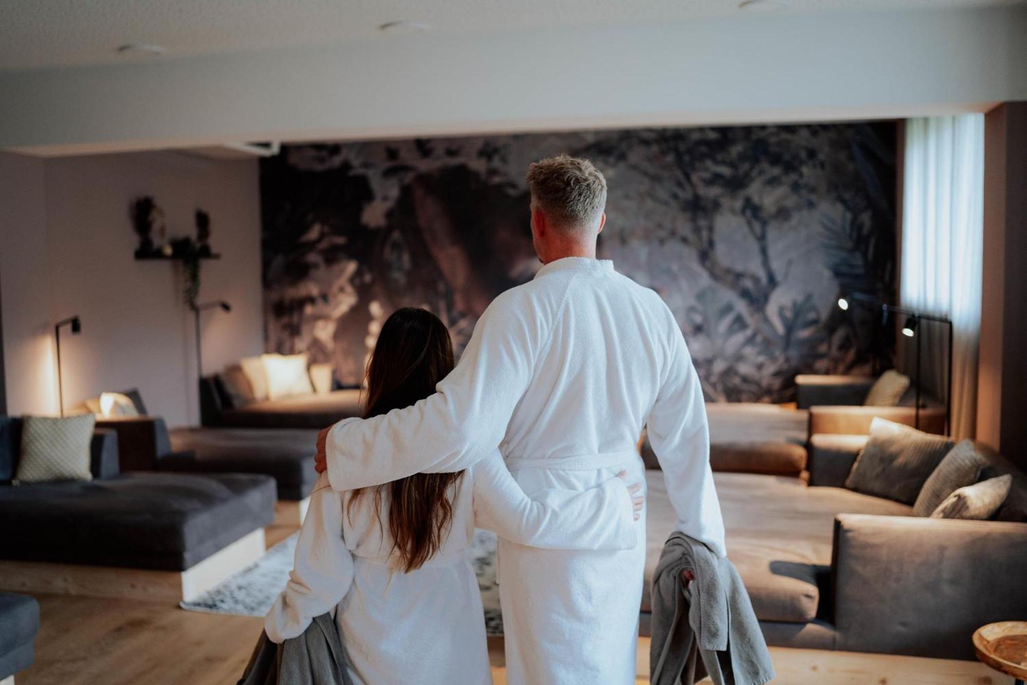 Hotel Dirsch Wellness & Spa Resort Emsing Kültér fotó