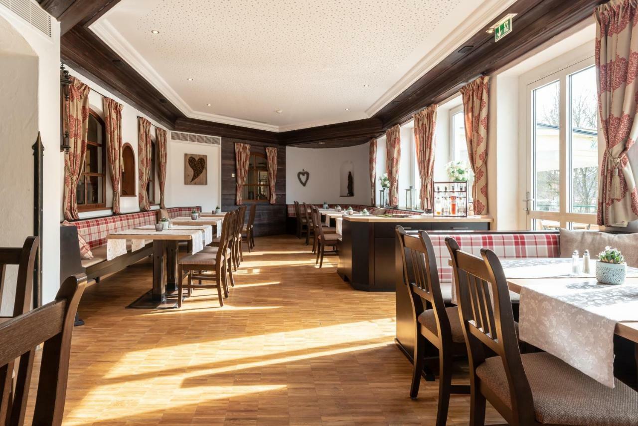 Hotel Dirsch Wellness & Spa Resort Emsing Kültér fotó